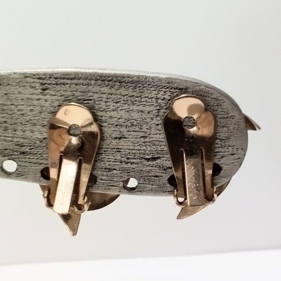 Vintage Bergere Mid Century Three Leaf Gold Tone Clip Earrings - Picture 6 of 6